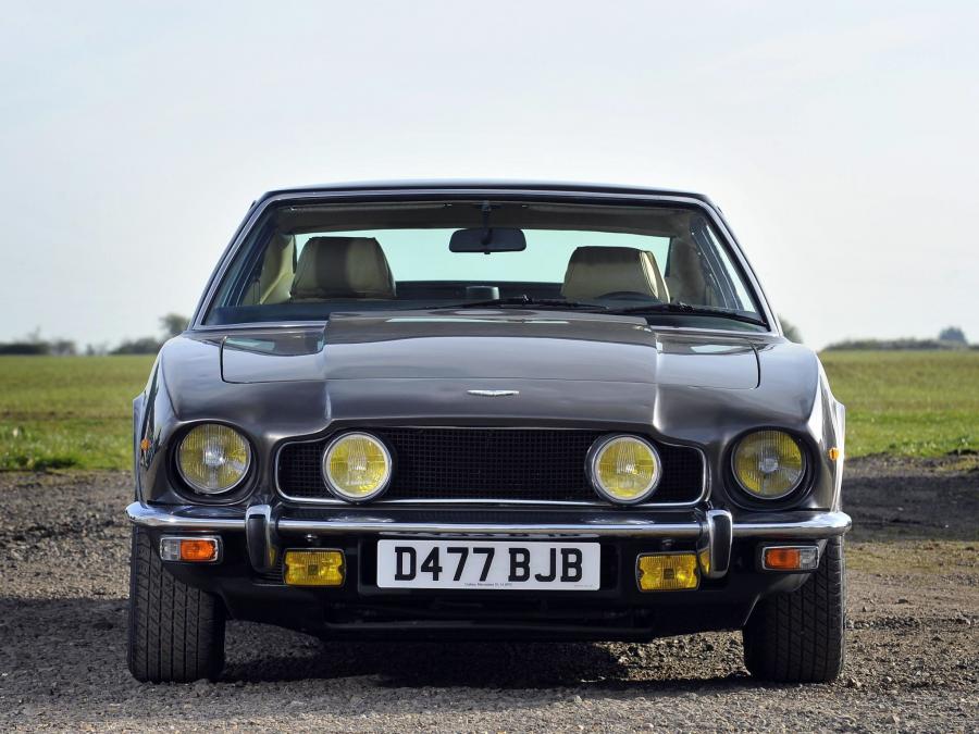  Aston Martin V8 (Series V) 1986 года  (WW) (фото 4 из 7)